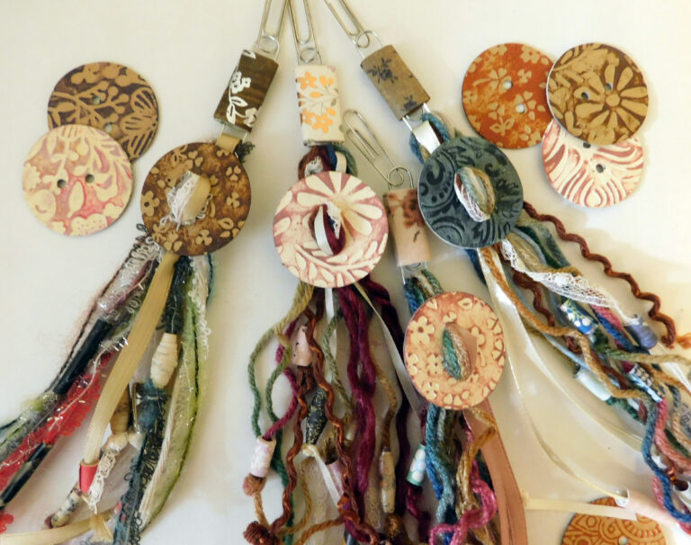 Read more about the article BoHo Button Paperclip Bead Dangles.