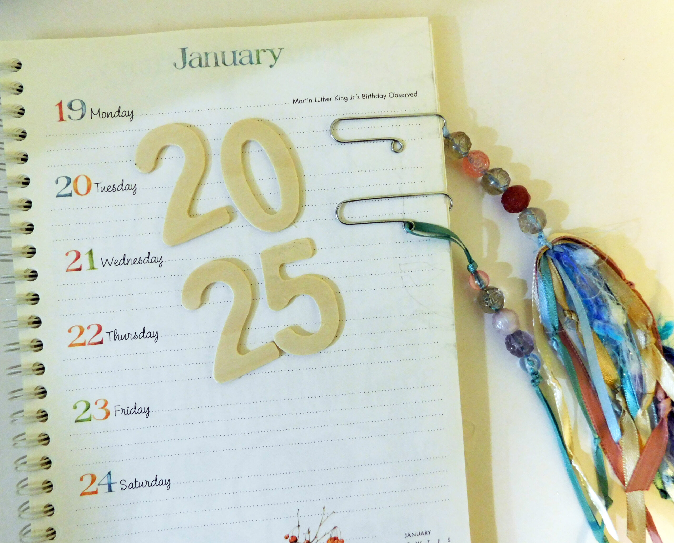 You are currently viewing DIY Planner Tassels Page Markers