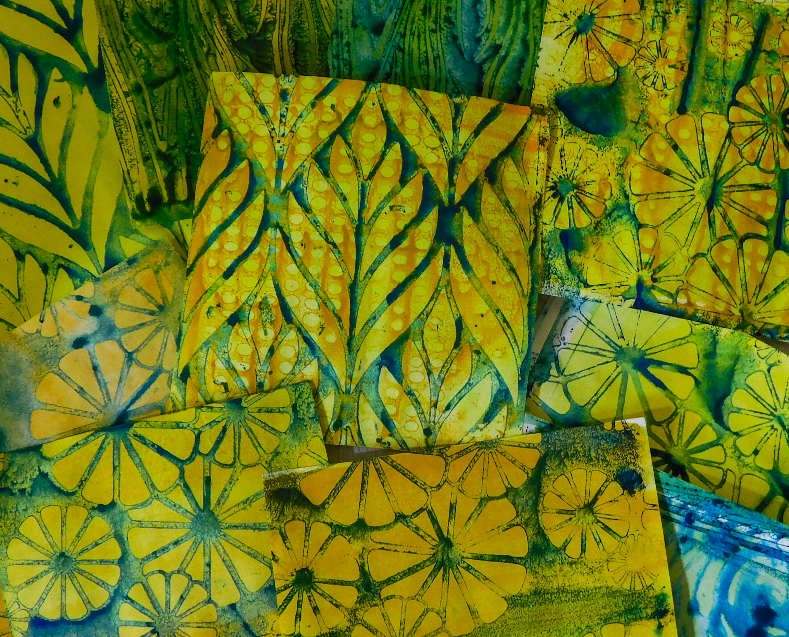 You are currently viewing Watercolor Printing With Stencils